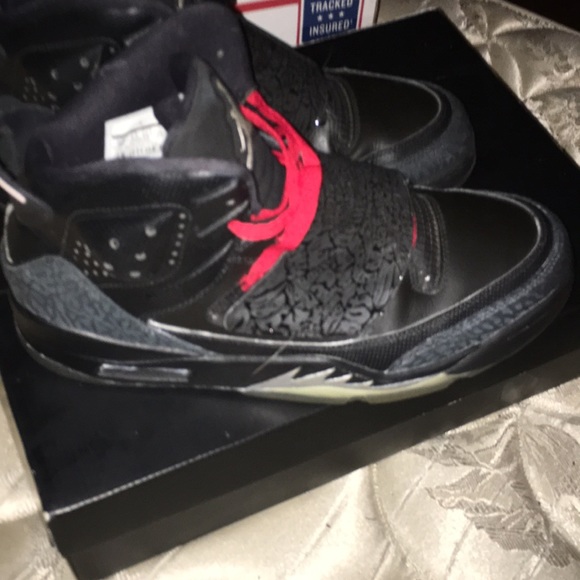 Jordan son of mars black cat - Picture 3 of 6